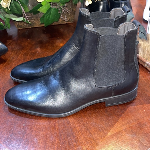 BRUNO MAGLI NEW ankle boot for guys, it’s new but damaged. It is a size 11, - Picture 4 of 9